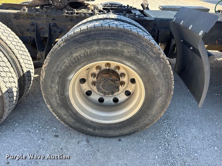 image for item EM8457 2011 International  ProStar Premium semi truck