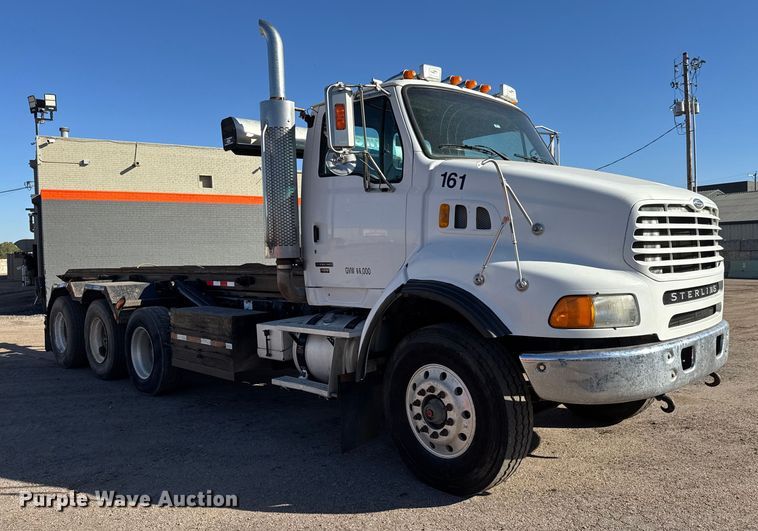 image for item EM8467 2007 Sterling LT9500 roll-off container truck