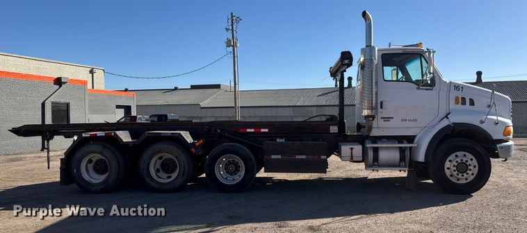 image for item EM8467 2007 Sterling LT9500 roll-off container truck