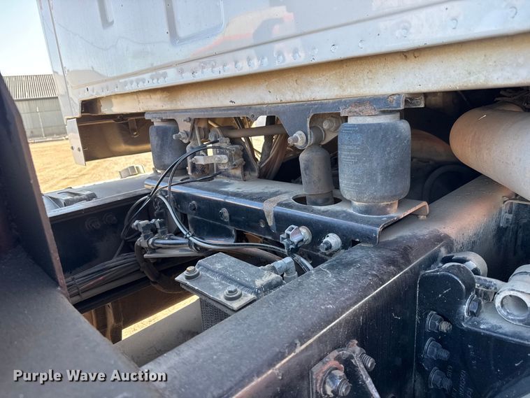 image for item EM8467 2007 Sterling LT9500 roll-off container truck