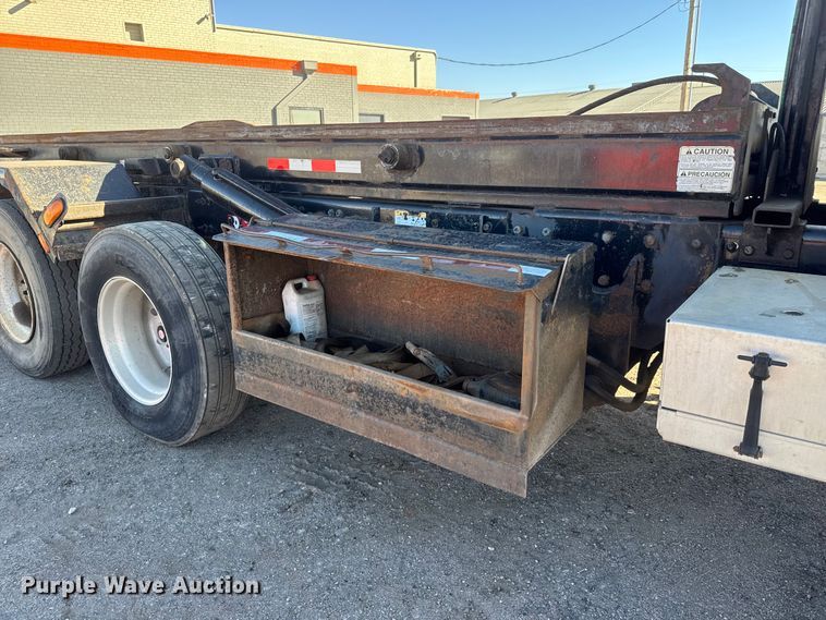 image for item EM8467 2007 Sterling LT9500 roll-off container truck