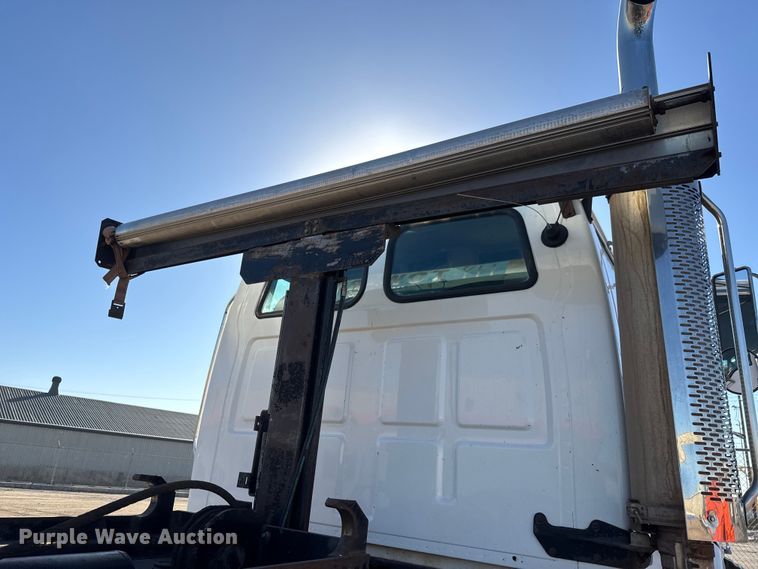 image for item EM8467 2007 Sterling LT9500 roll-off container truck