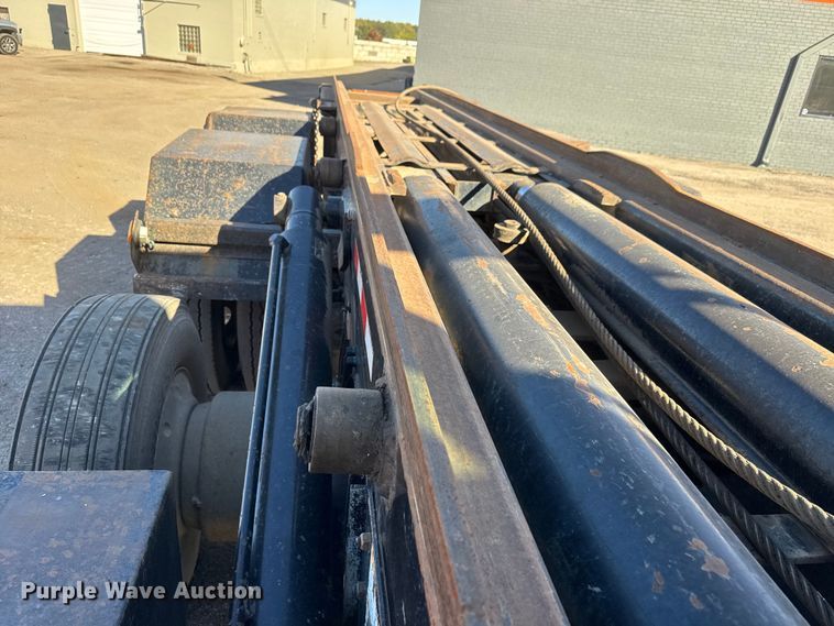 image for item EM8467 2007 Sterling LT9500 roll-off container truck