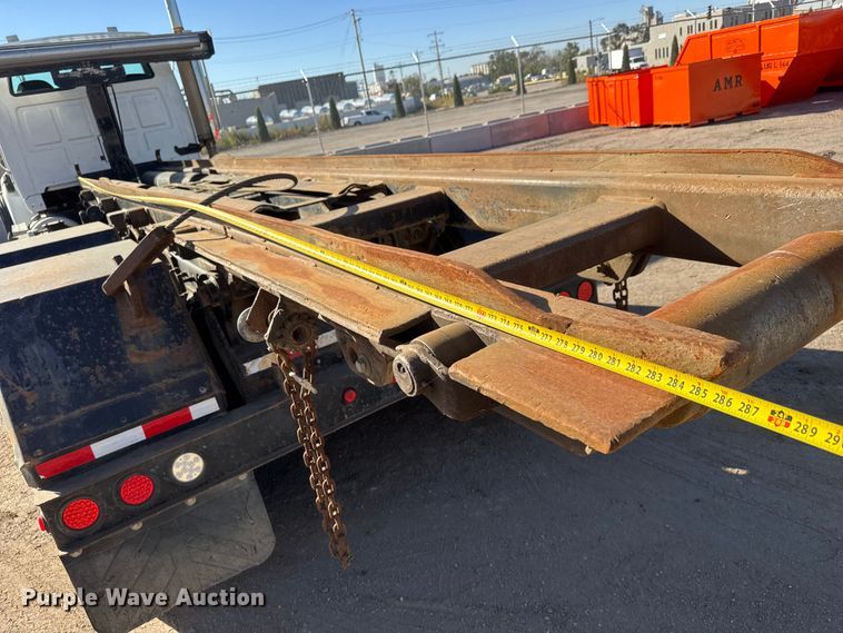 image for item EM8467 2007 Sterling LT9500 roll-off container truck