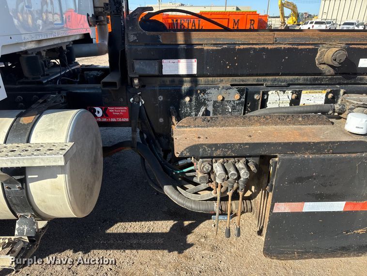 image for item EM8467 2007 Sterling LT9500 roll-off container truck