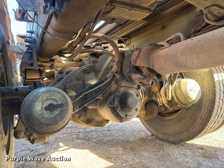 image for item EM8467 2007 Sterling LT9500 roll-off container truck