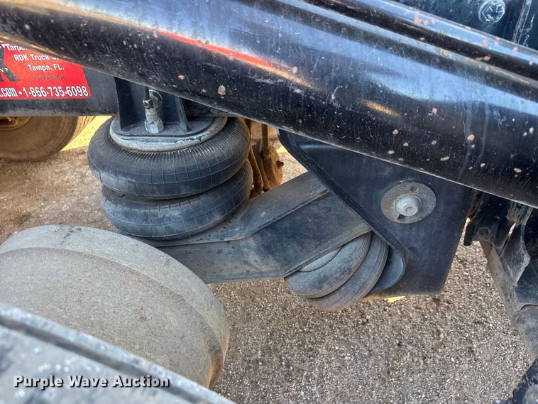 image for item EM8467 2007 Sterling LT9500 roll-off container truck