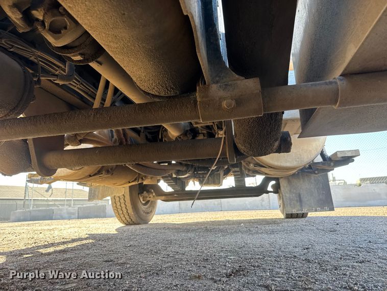 image for item EM8467 2007 Sterling LT9500 roll-off container truck