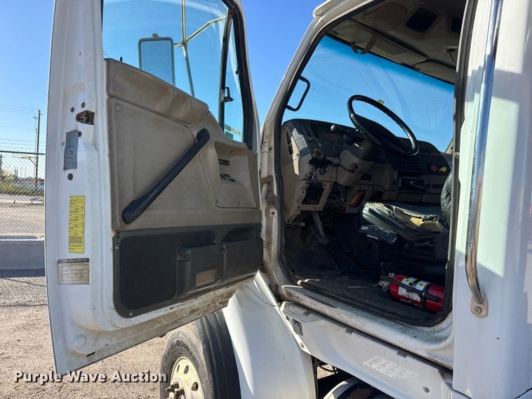 image for item EM8467 2007 Sterling LT9500 roll-off container truck