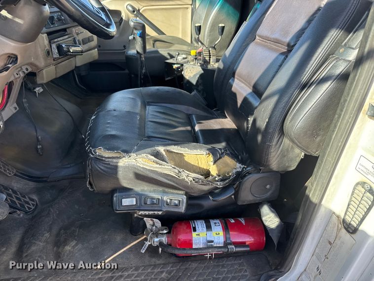 image for item EM8467 2007 Sterling LT9500 roll-off container truck