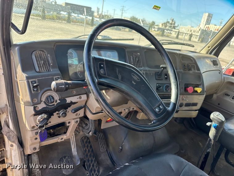 image for item EM8467 2007 Sterling LT9500 roll-off container truck