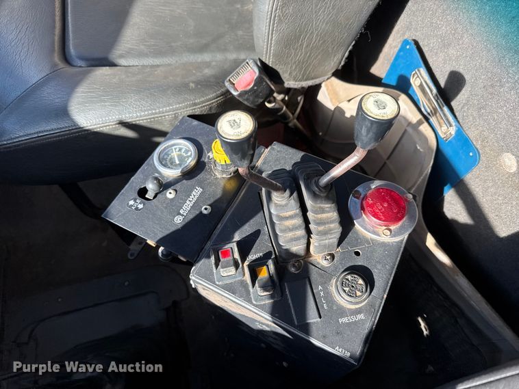 image for item EM8467 2007 Sterling LT9500 roll-off container truck