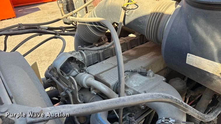 image for item EM8467 2007 Sterling LT9500 roll-off container truck