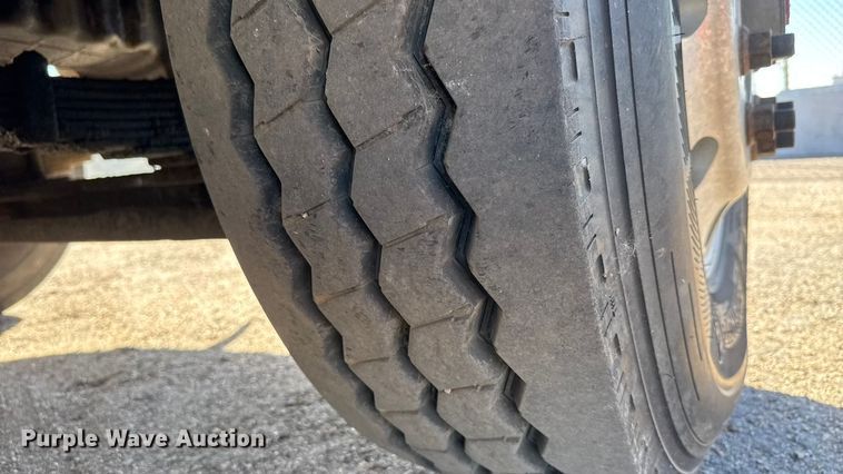 image for item EM8467 2007 Sterling LT9500 roll-off container truck