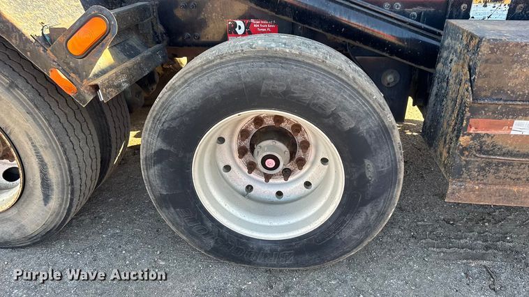 image for item EM8467 2007 Sterling LT9500 roll-off container truck