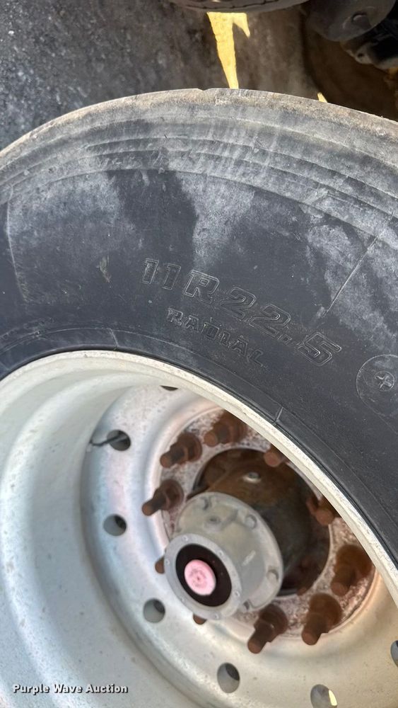 image for item EM8467 2007 Sterling LT9500 roll-off container truck