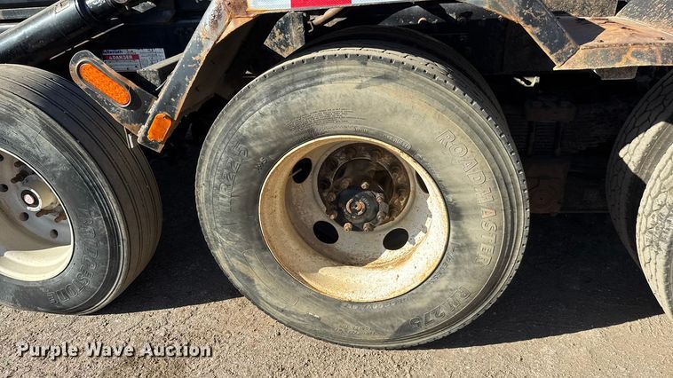 image for item EM8467 2007 Sterling LT9500 roll-off container truck