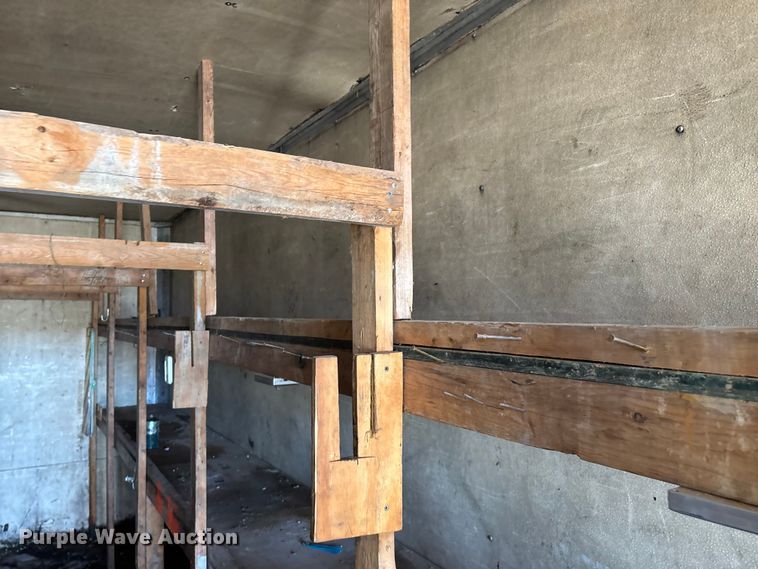 image for item EN0521 1992 Dorsey Trailers Inc. AIDT-LS dry van trailer