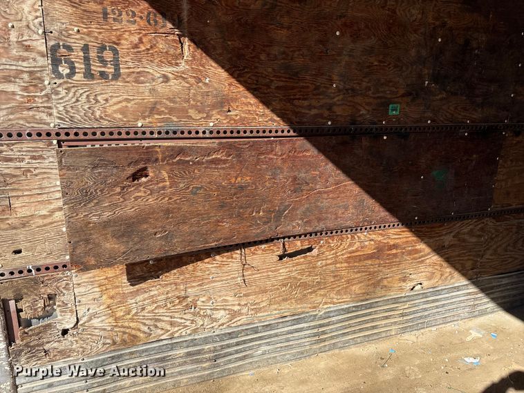 image for item EN0522 1986 Great Dane dry van trailer