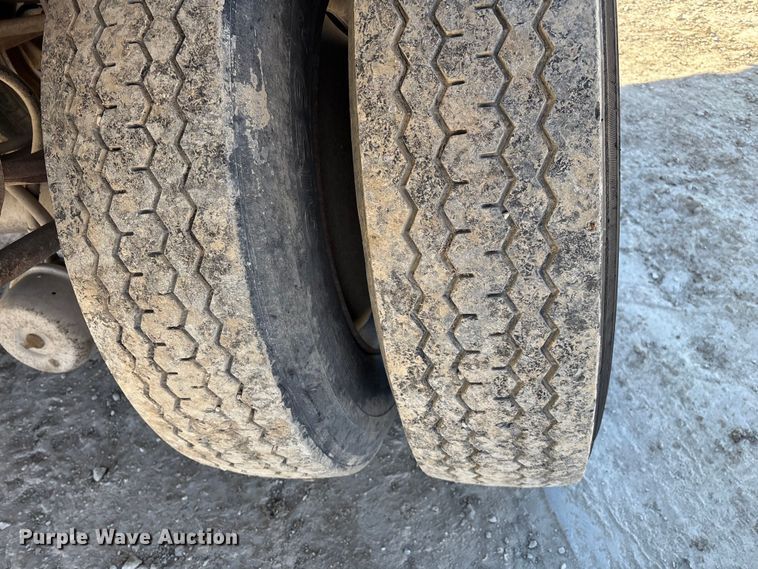 image for item EN0522 1986 Great Dane dry van trailer