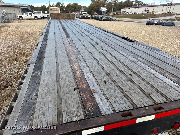 image for item EN0674 2008 Transcraft DTL-2100 RS2 drop deck trailer