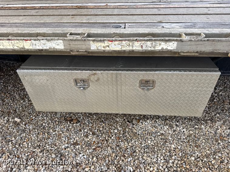 image for item EN0674 2008 Transcraft DTL-2100 RS2 drop deck trailer