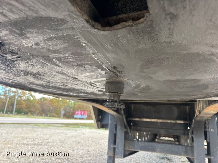 image for item EN0674 2008 Transcraft DTL-2100 RS2 drop deck trailer