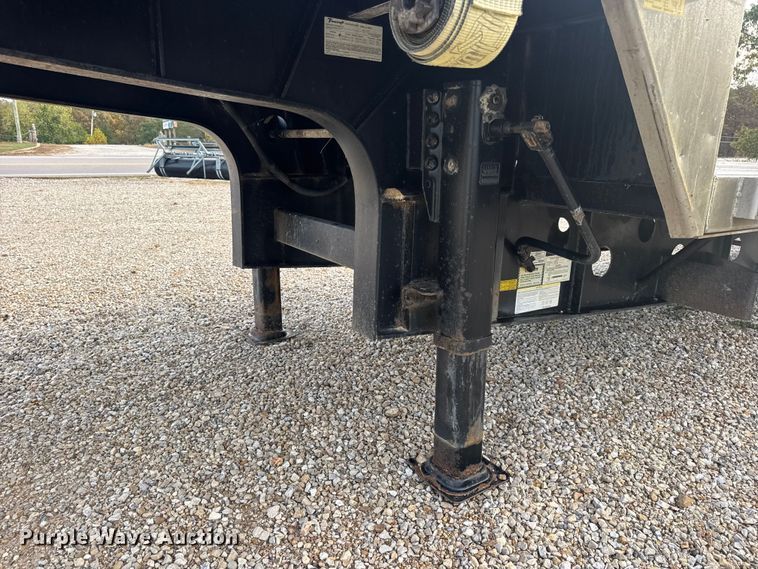 image for item EN0674 2008 Transcraft DTL-2100 RS2 drop deck trailer
