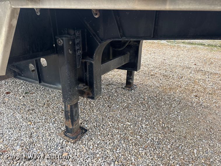 image for item EN0674 2008 Transcraft DTL-2100 RS2 drop deck trailer