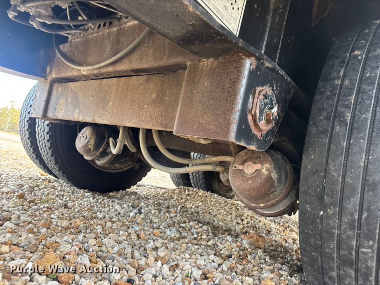 image for item EN0674 2008 Transcraft DTL-2100 RS2 drop deck trailer