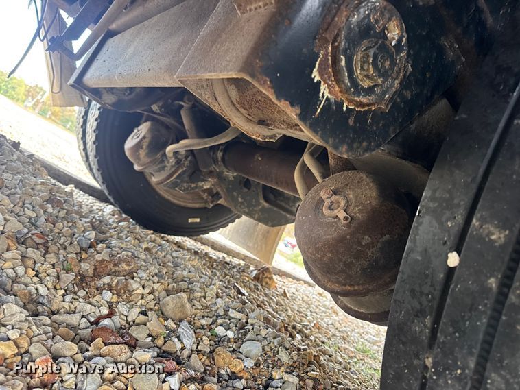 image for item EN0674 2008 Transcraft DTL-2100 RS2 drop deck trailer