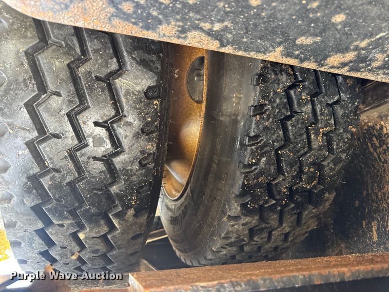 image for item EN0674 2008 Transcraft DTL-2100 RS2 drop deck trailer