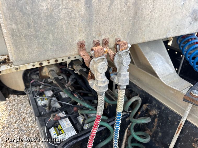 image for item EN0675 1993 Kenworth T600 semi truck