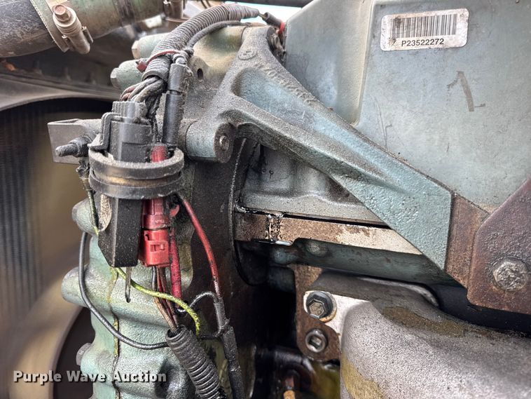 image for item EN0675 1993 Kenworth T600 semi truck