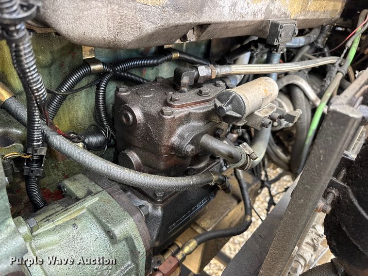 image for item EN0675 1993 Kenworth T600 semi truck