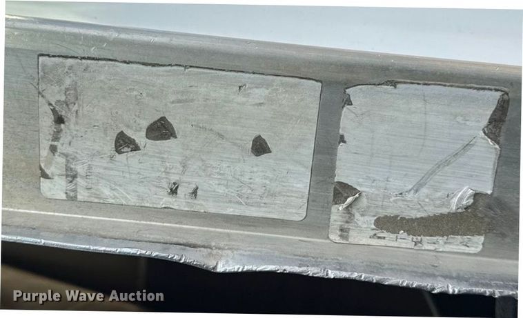 image for item EN0675 1993 Kenworth T600 semi truck