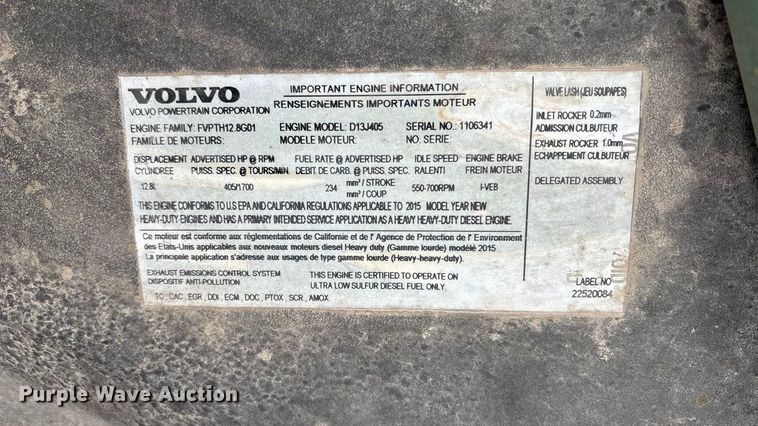 image for item EN5737 2016 Volvo VNL semi truck