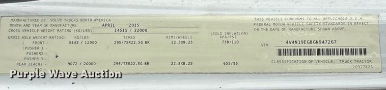 image for item EN5737 2016 Volvo VNL semi truck