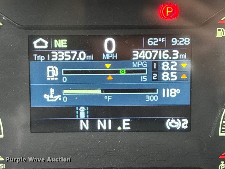 image for item EN5738 2022 Volvo VNR semi truck