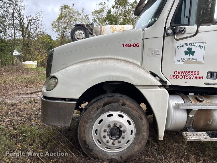 image for item EN5743 2007 Freightliner Columbia semi truck