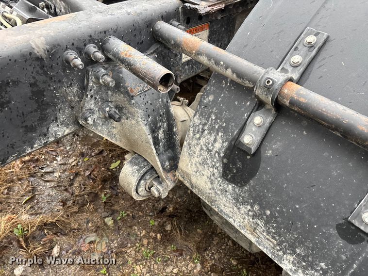 image for item EN5743 2007 Freightliner Columbia semi truck