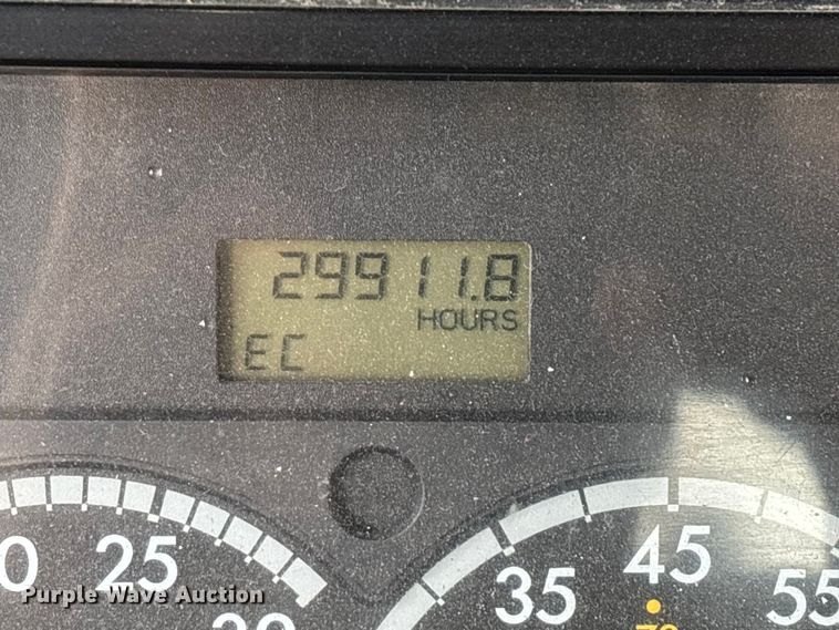 image for item EN5743 2007 Freightliner Columbia semi truck