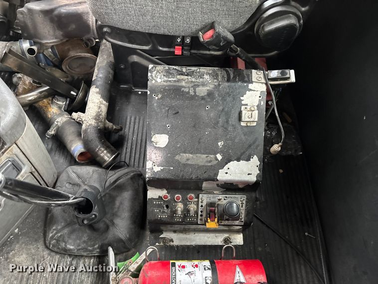 image for item EN5743 2007 Freightliner Columbia semi truck