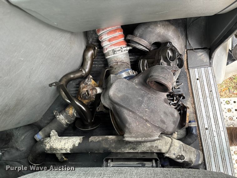 image for item EN5743 2007 Freightliner Columbia semi truck