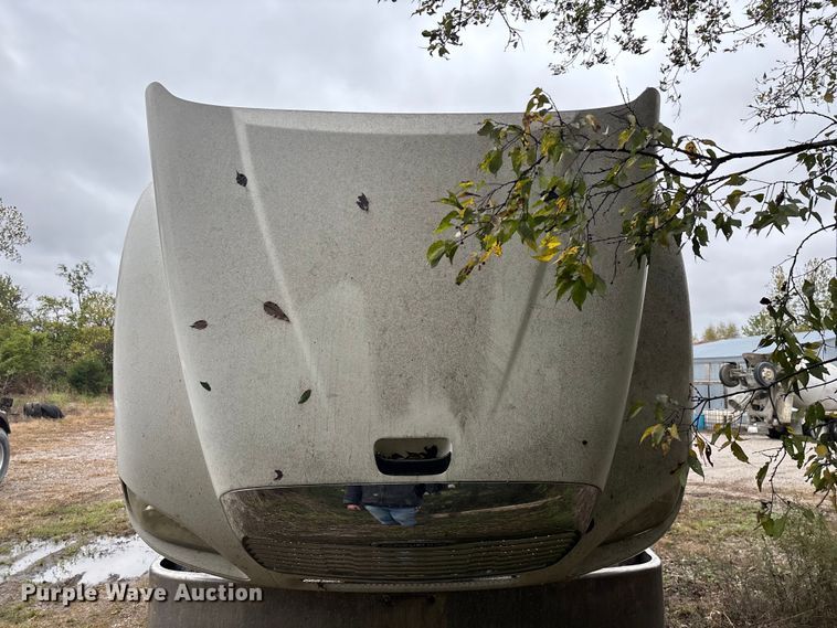 image for item EN5743 2007 Freightliner Columbia semi truck