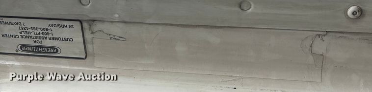 image for item EN5743 2007 Freightliner Columbia semi truck