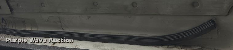 image for item EN5743 2007 Freightliner Columbia semi truck