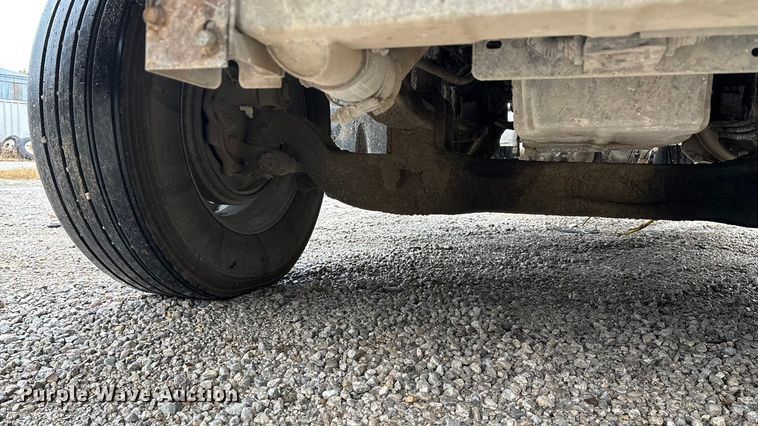 image for item EN5744 2007 Freightliner Columbia semi truck