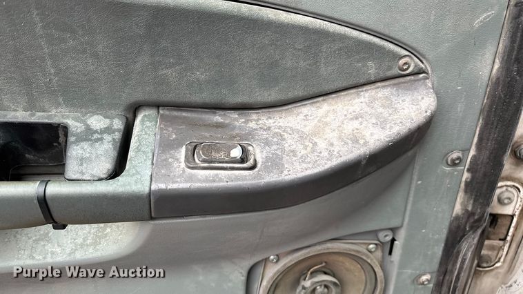 image for item EN5744 2007 Freightliner Columbia semi truck