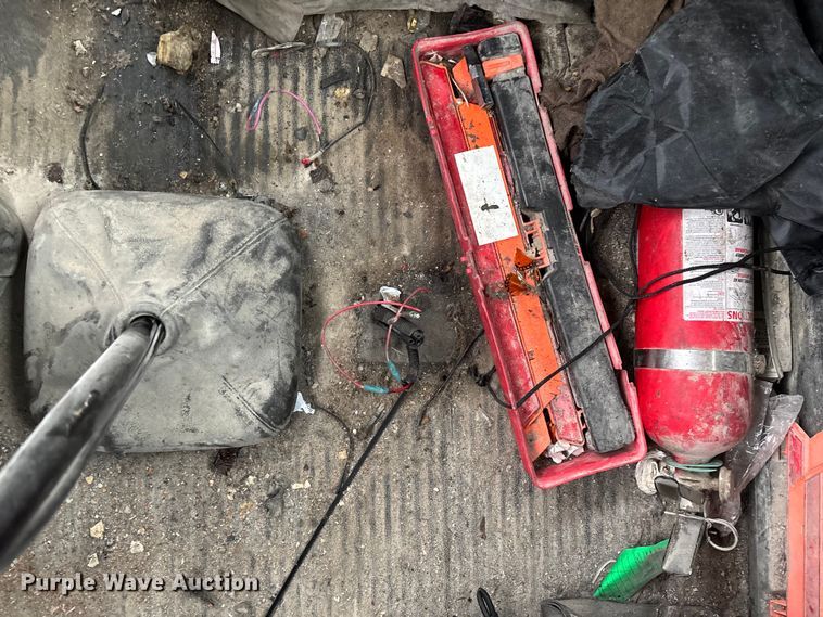 image for item EN5744 2007 Freightliner Columbia semi truck